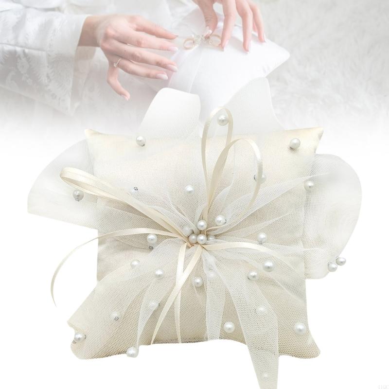 Ring Bearer Pillow - Gối handmade mang nhẫn trắng cho