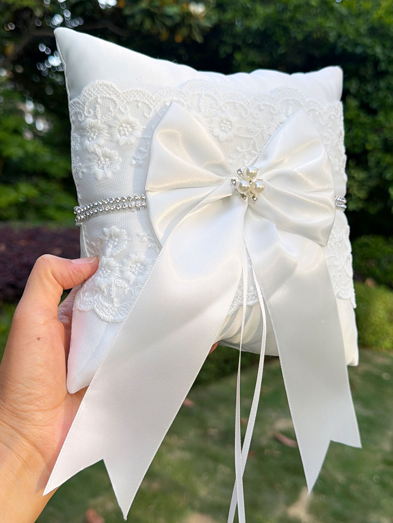 White Lace Wedding Ring Pillow - đánh giá và giá Ring Bearer Pillow